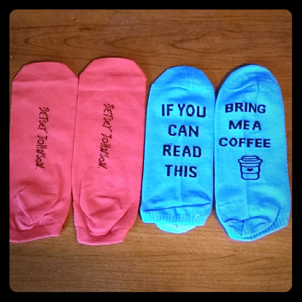 WOMEN'S SOCKS